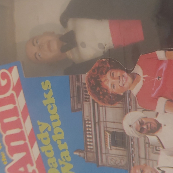 Vintage Annie & Daddy Warbucks Dolls Kickerbocker Toys - Picture 9 of 9